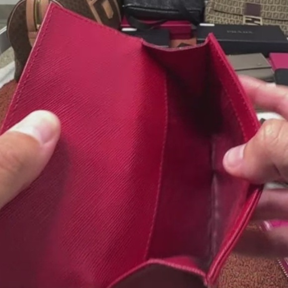 Auth Prada Red Compact Trifold Wallet - Picture 3 of 4